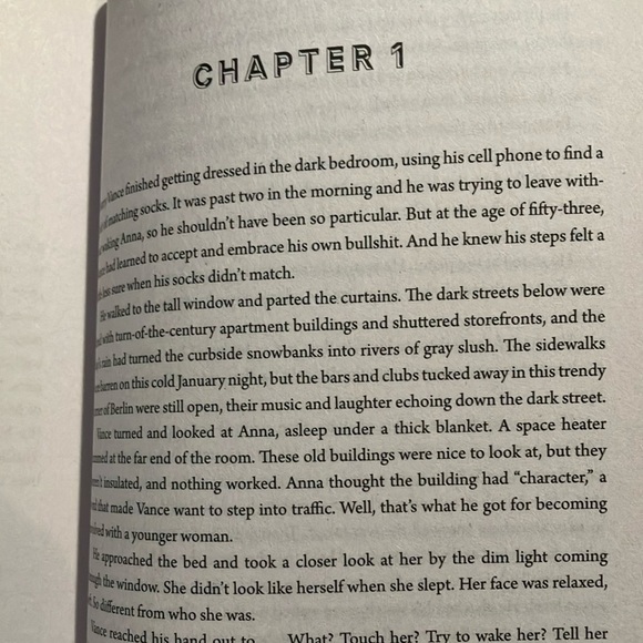 Book: The Maze by Nelson DeMille - Picture 9 of 10